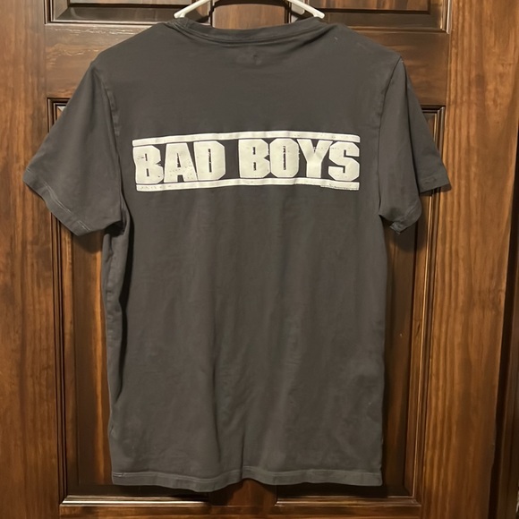 Old Navy T-shirt size small - Picture 2 of 3